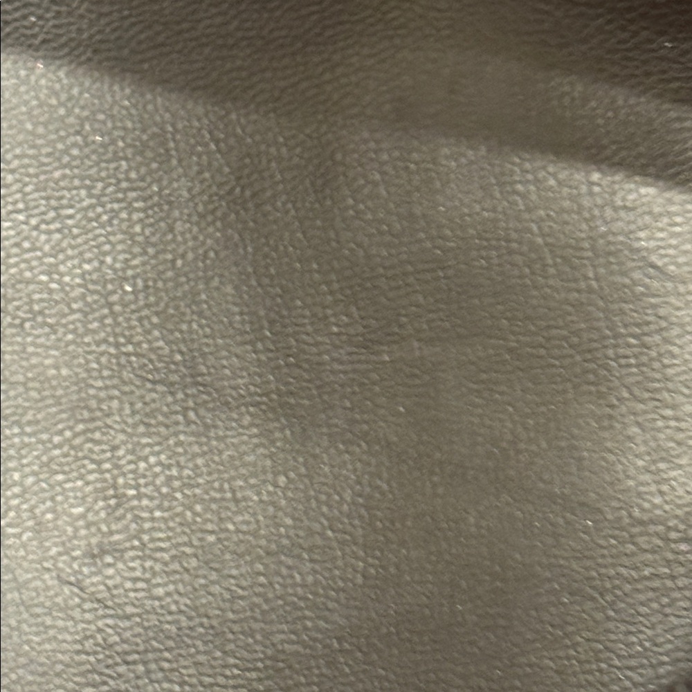 Makeup Junkie Embossed Leather makeup pouch El Dorado Cognac Bubble Gator - Picture 7 of 9